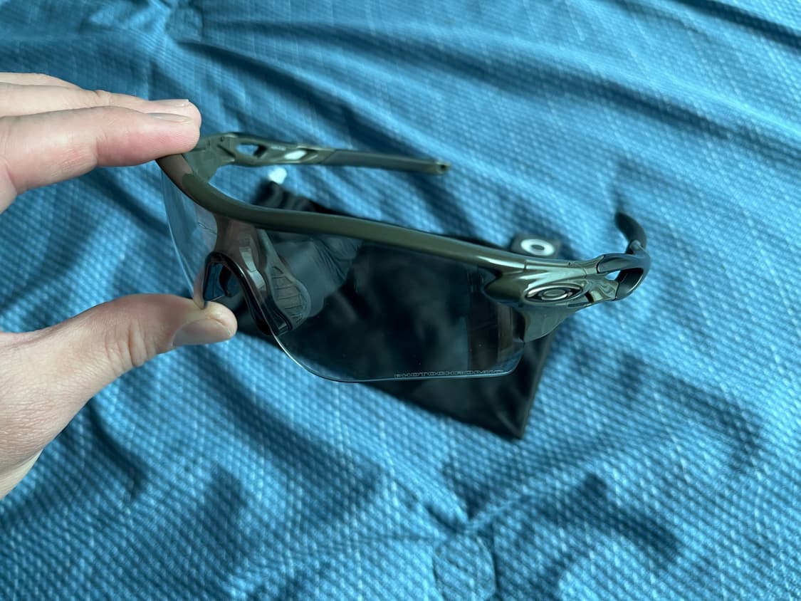 오클리 레이다락 변색 상품이미지1