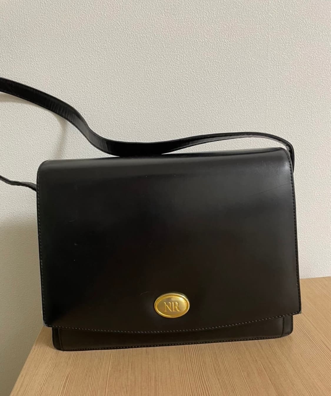 니나리치 블랙 가죽 숄더백 상품이미지2