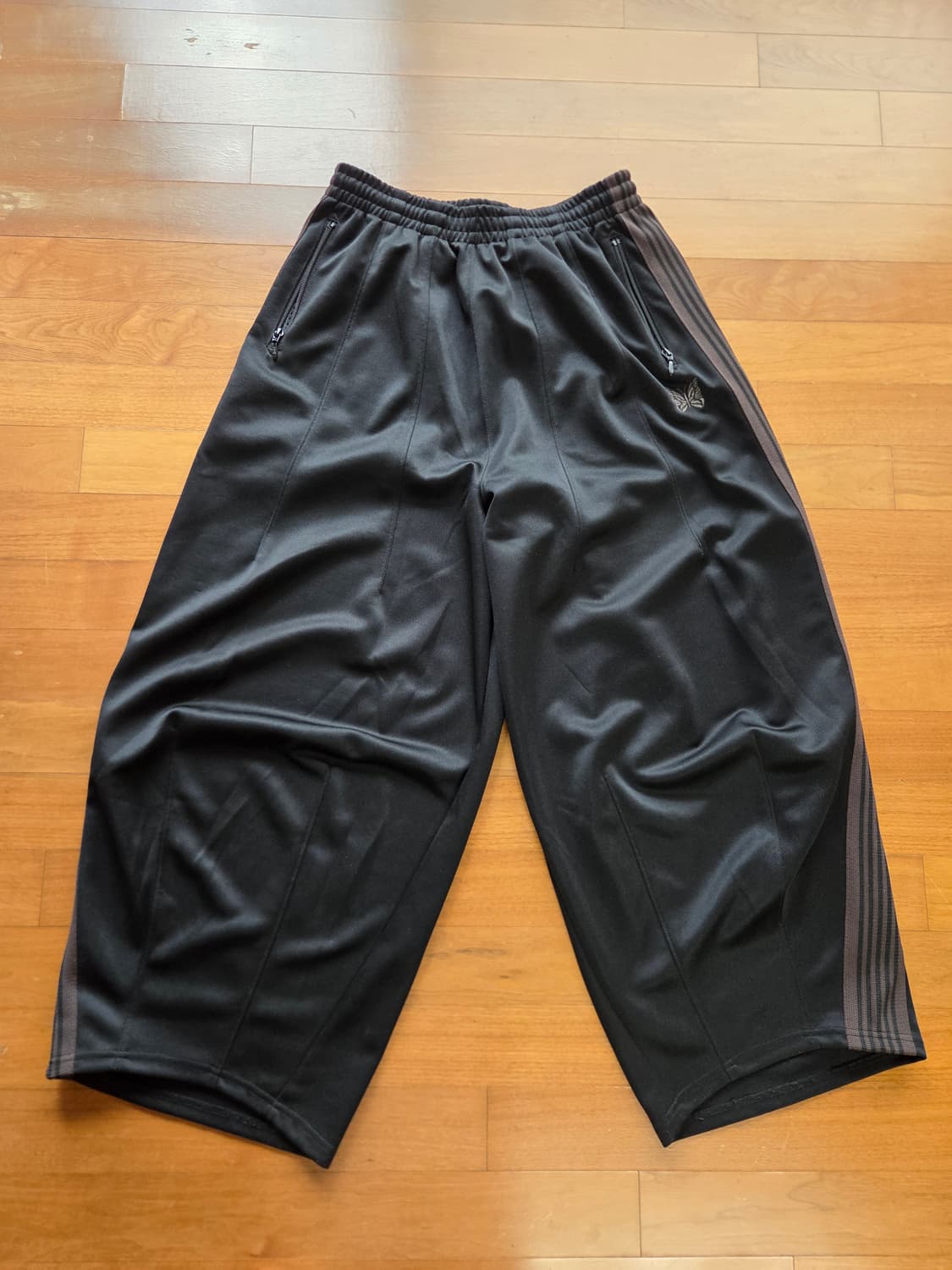 니들스 hd 트랙팬츠 블랙[xs] 브라운 상품이미지1