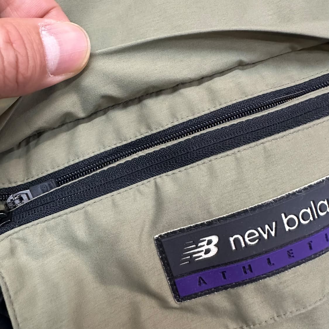 뉴발란스 고어 윈드스토퍼 자켓 상품이미지6