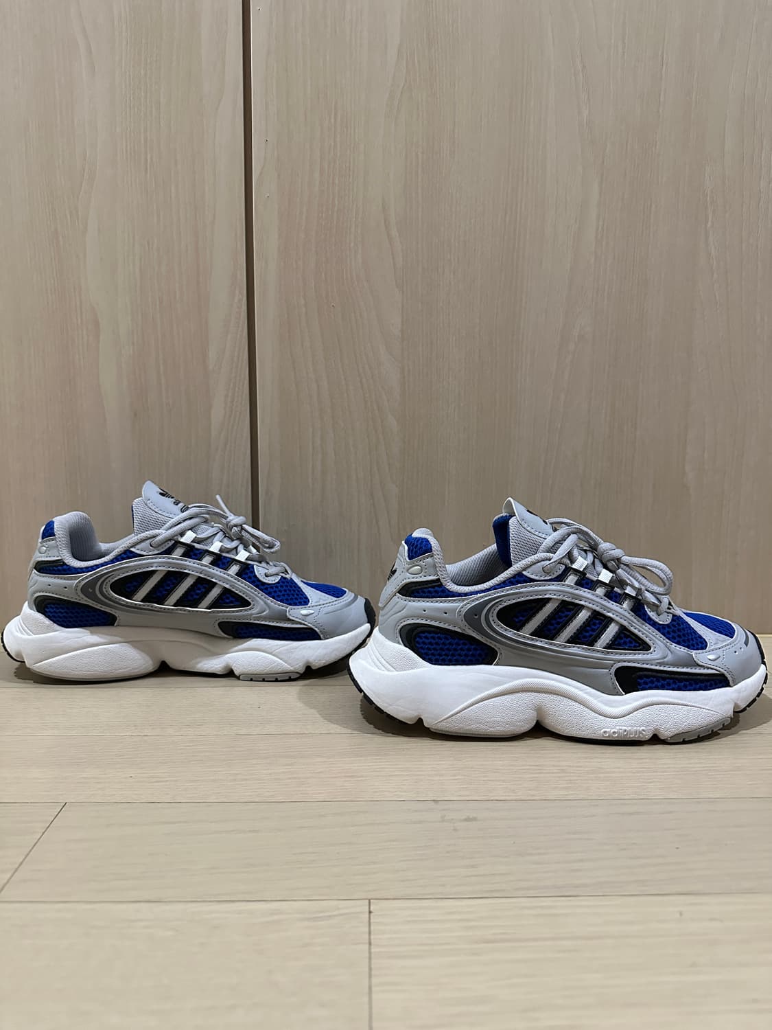 (실착5회미만) 아디다스 오즈밀렌 240 상품이미지5