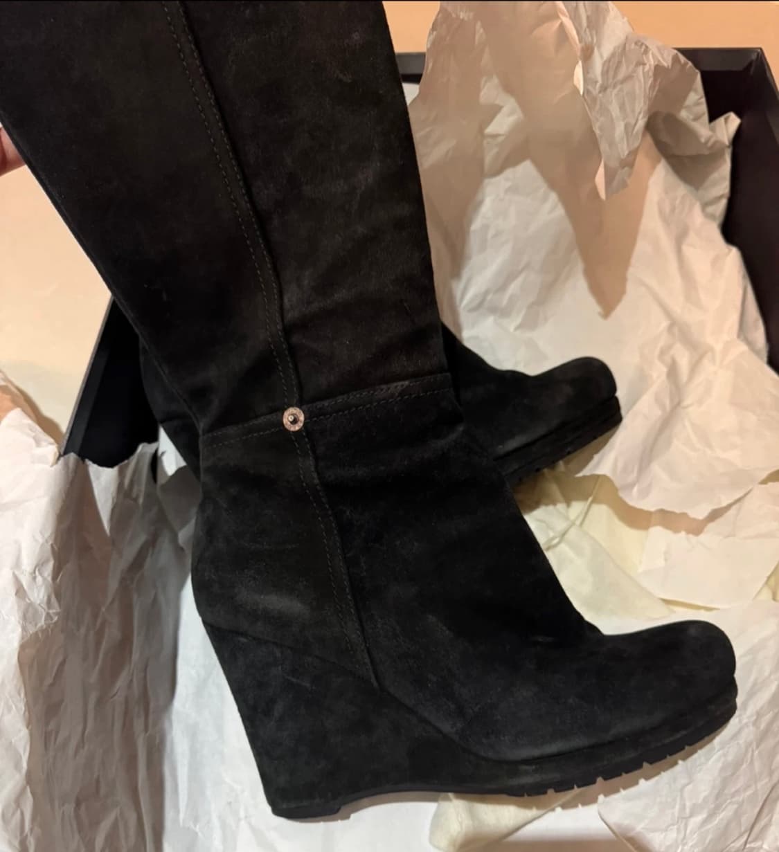 프라다 블랙 스웨이드 웨지힐 부츠 상품이미지1