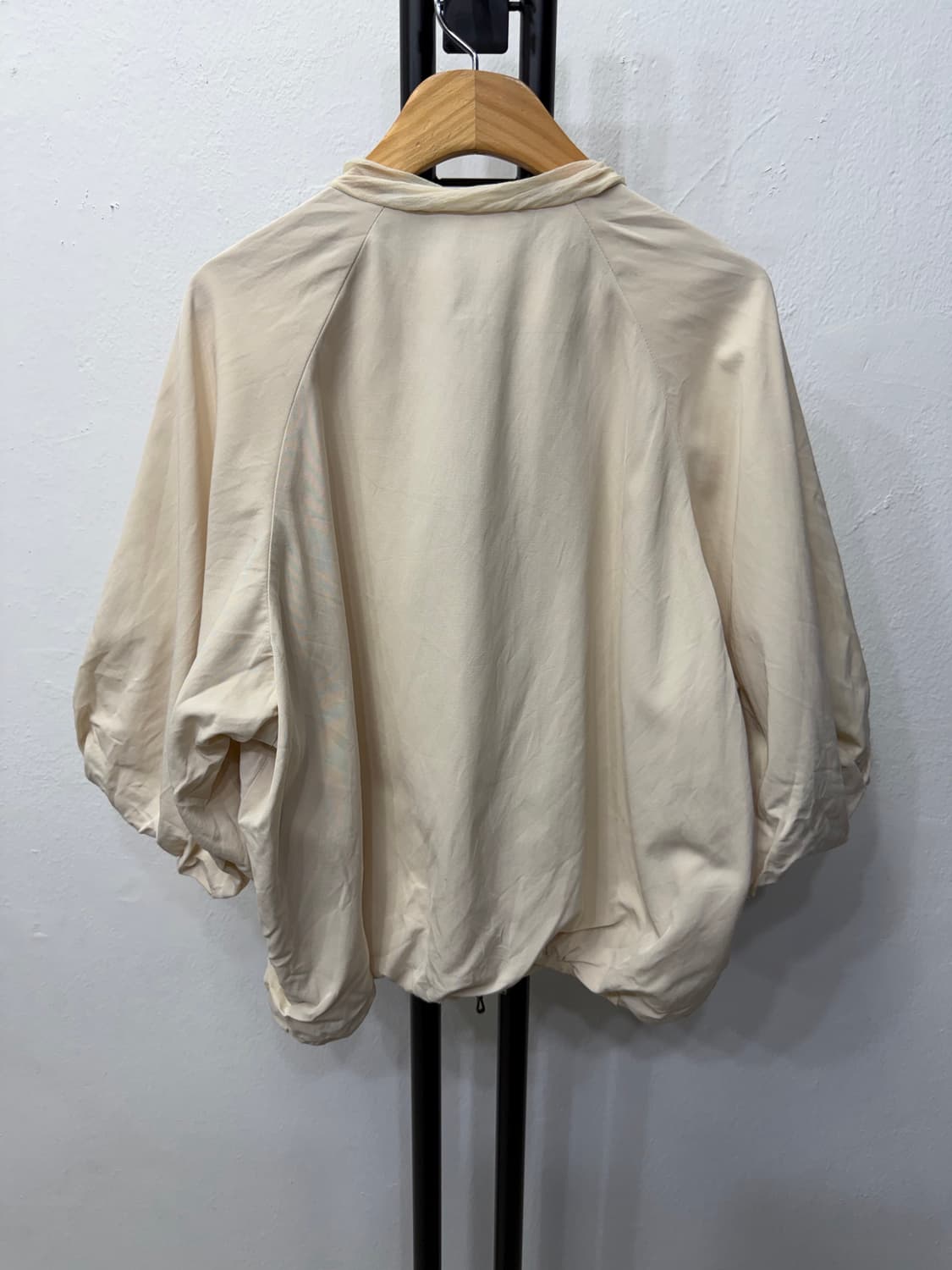 정품) 랑방 한섬 오버핏 아이보리색 칠부점퍼 34 상품이미지4