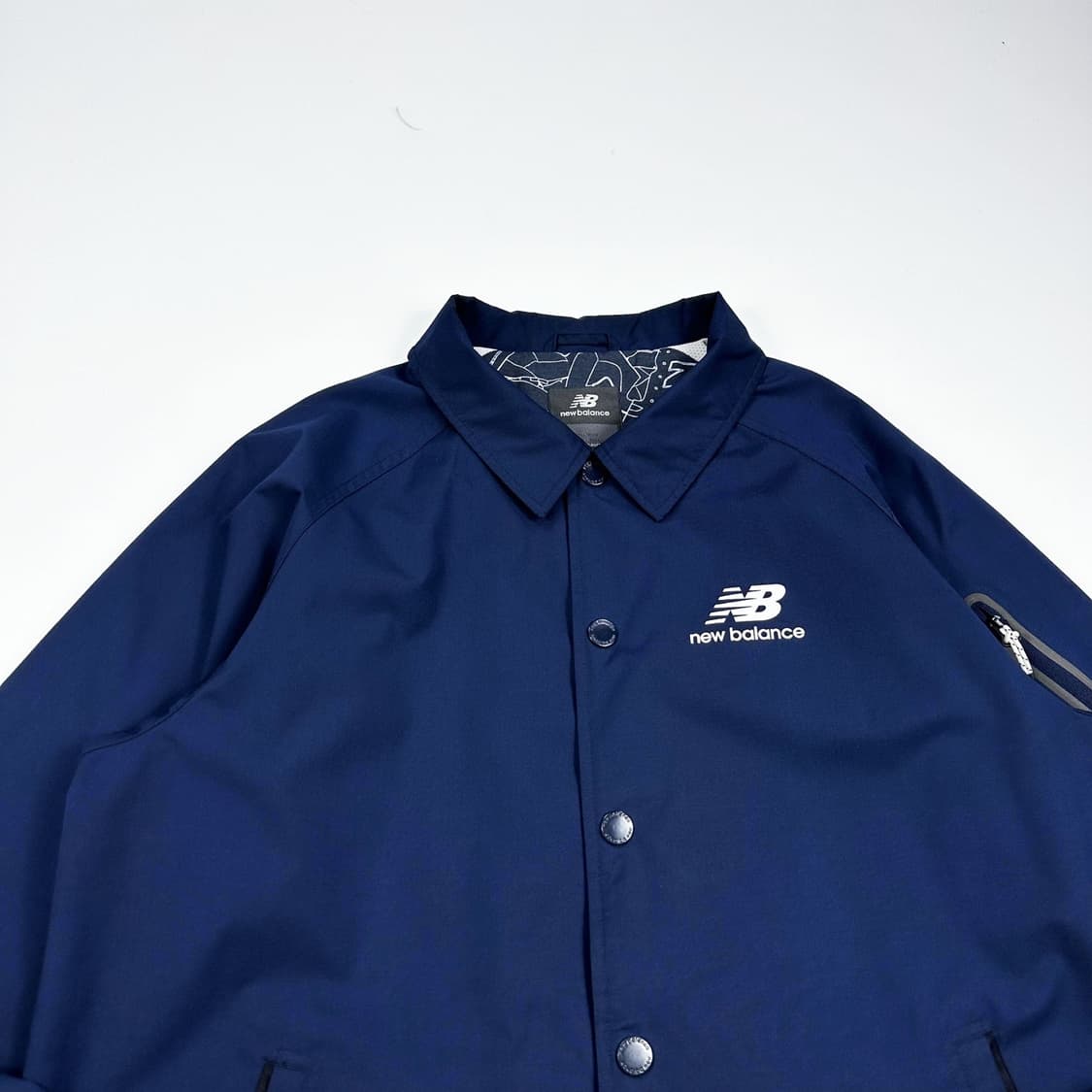 뉴발란스 시그니처 로고 네이비 코치자켓 (XL) 상품이미지1