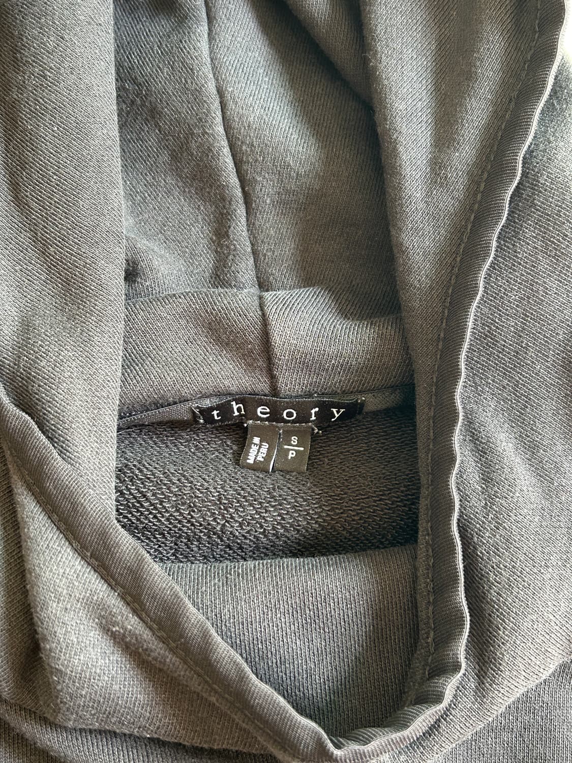 띠어리 목폴라 후드티 상품이미지8