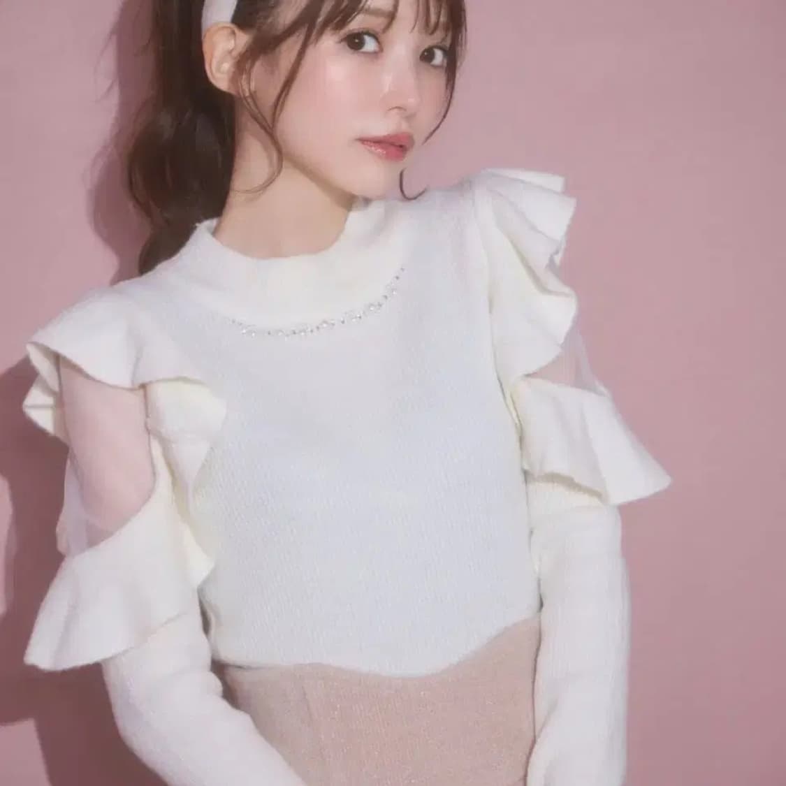 미셸마카롱 펄 진주 프릴 니트 탑 톱스 긴팔상의 블라우스 스나계 양산걸리 상품이미지1