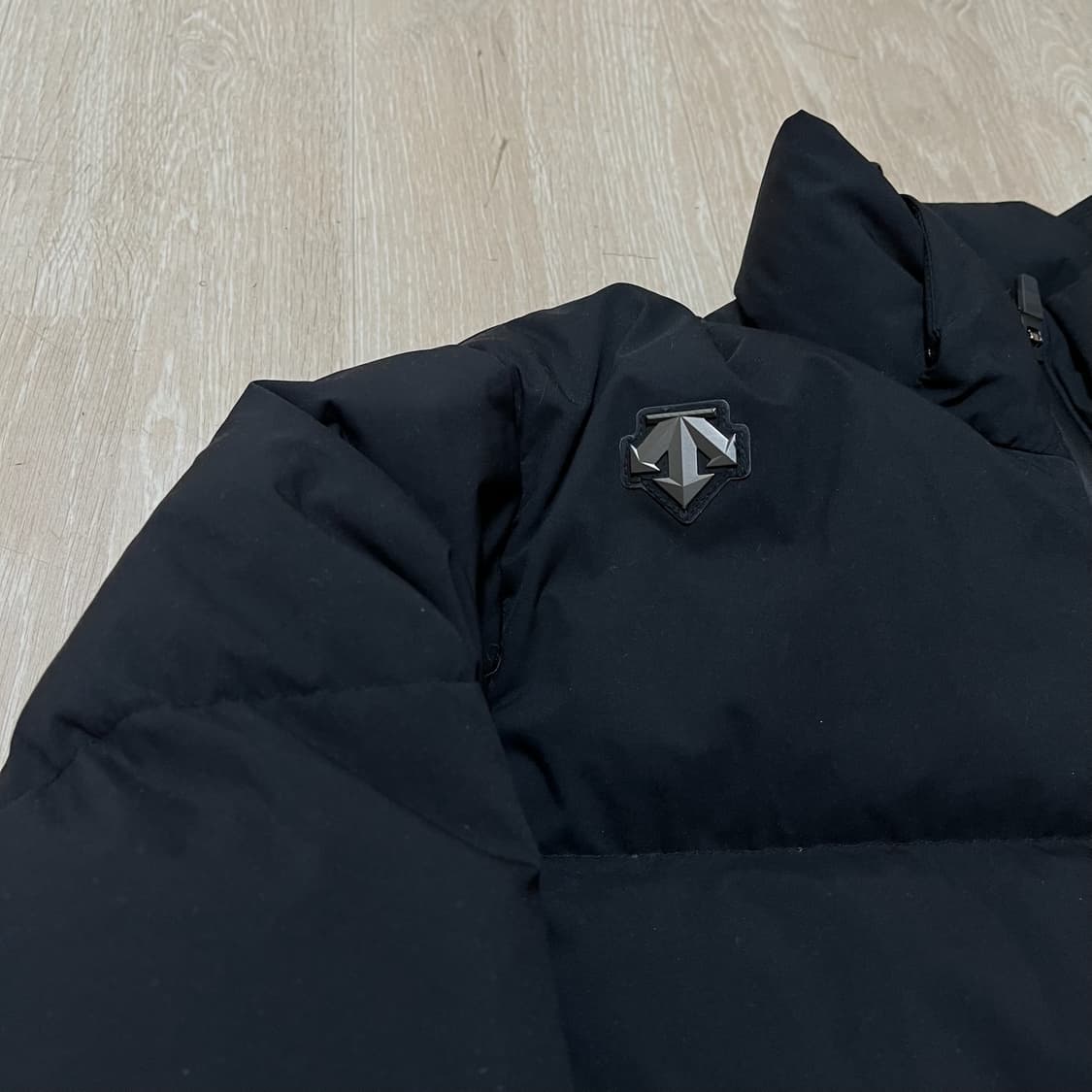 데상트 남성 와펜 덕다운 푸퍼 패딩 L/100  상품이미지3