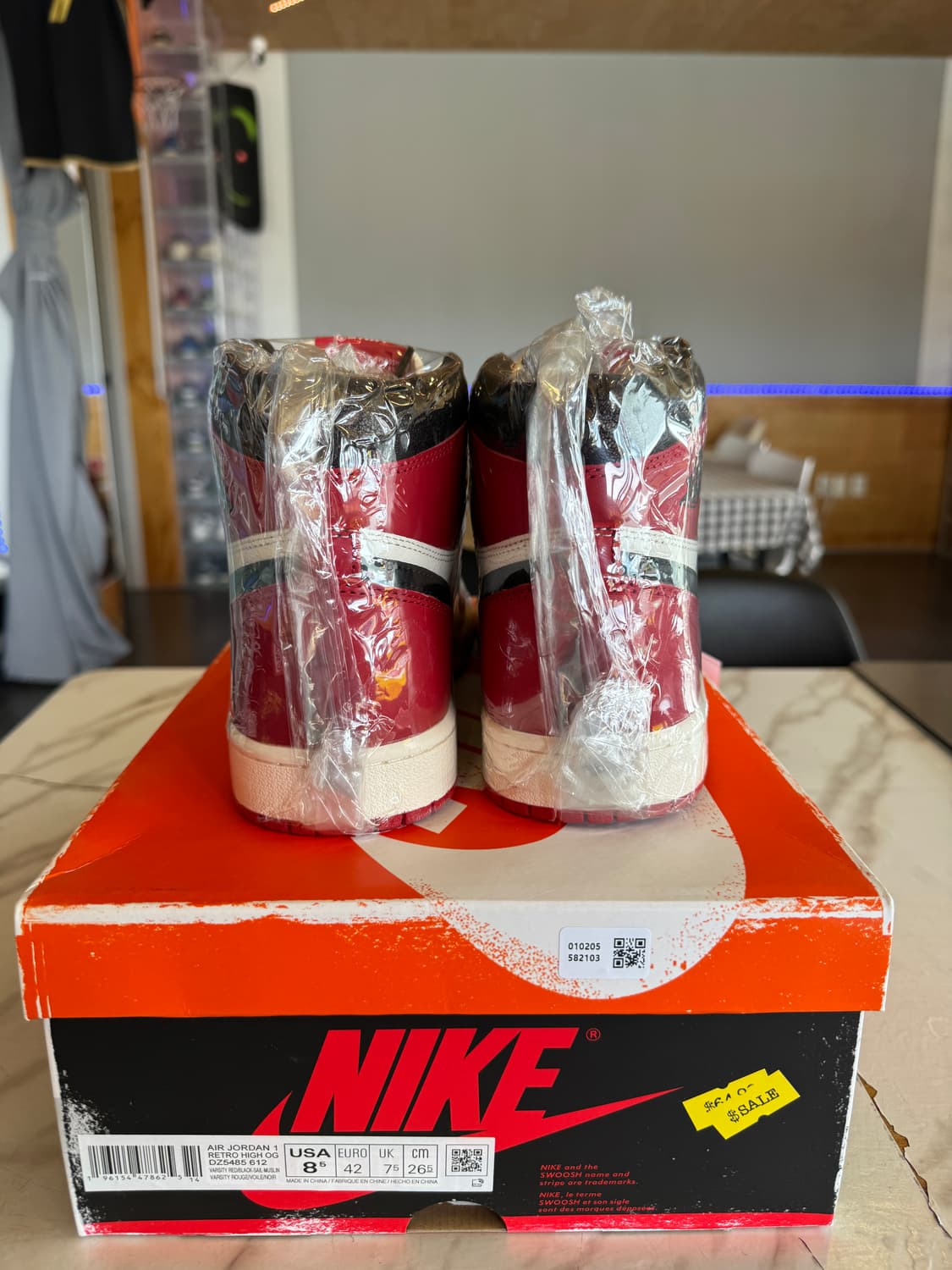 조던1 레트로 하이 OG 시카고 로스트 앤 파운드(2022) 265 팝니 상품이미지5