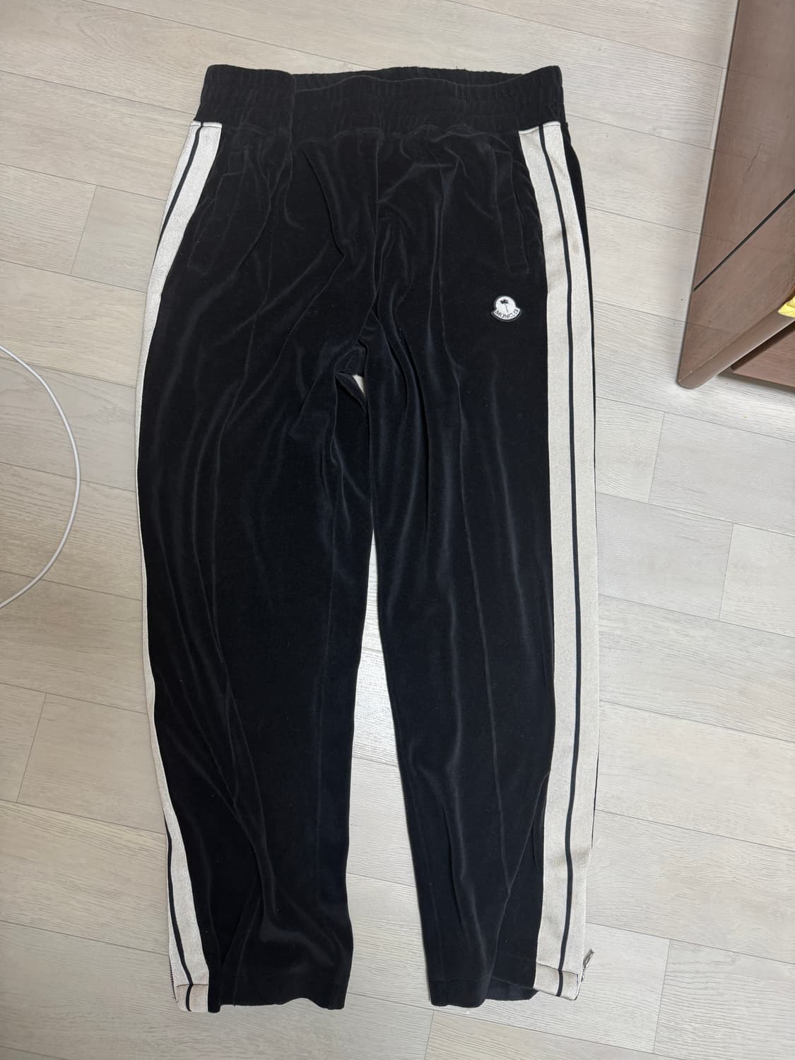 몽클레어 팜엔젤스 벨벳 트레이닝 바지 상품이미지4