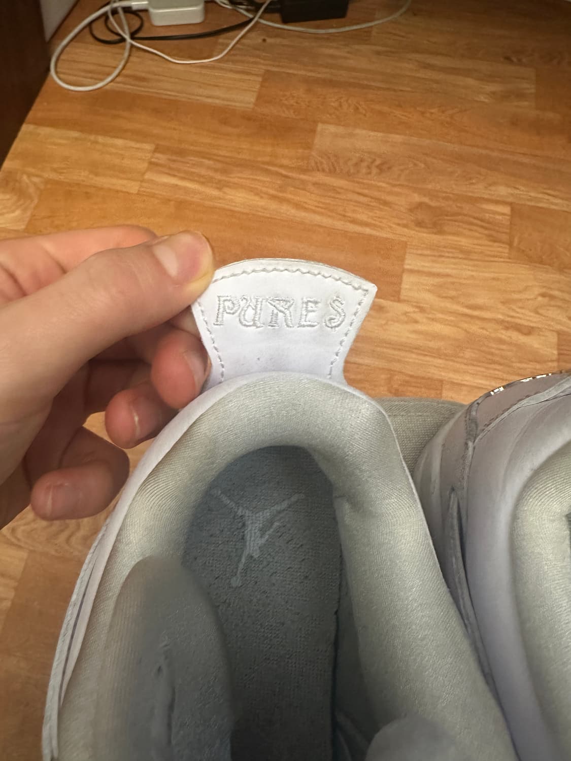 조던4 레트로 퓨어머니 275 상품이미지4