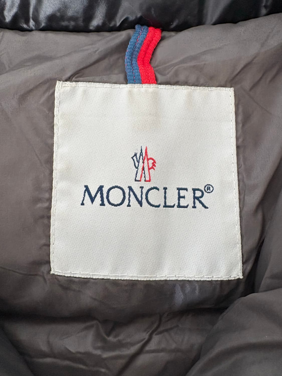 (급처)몽클레어 마야 다운 패딩 자켓 유광 블랙 2사이즈 상품이미지6