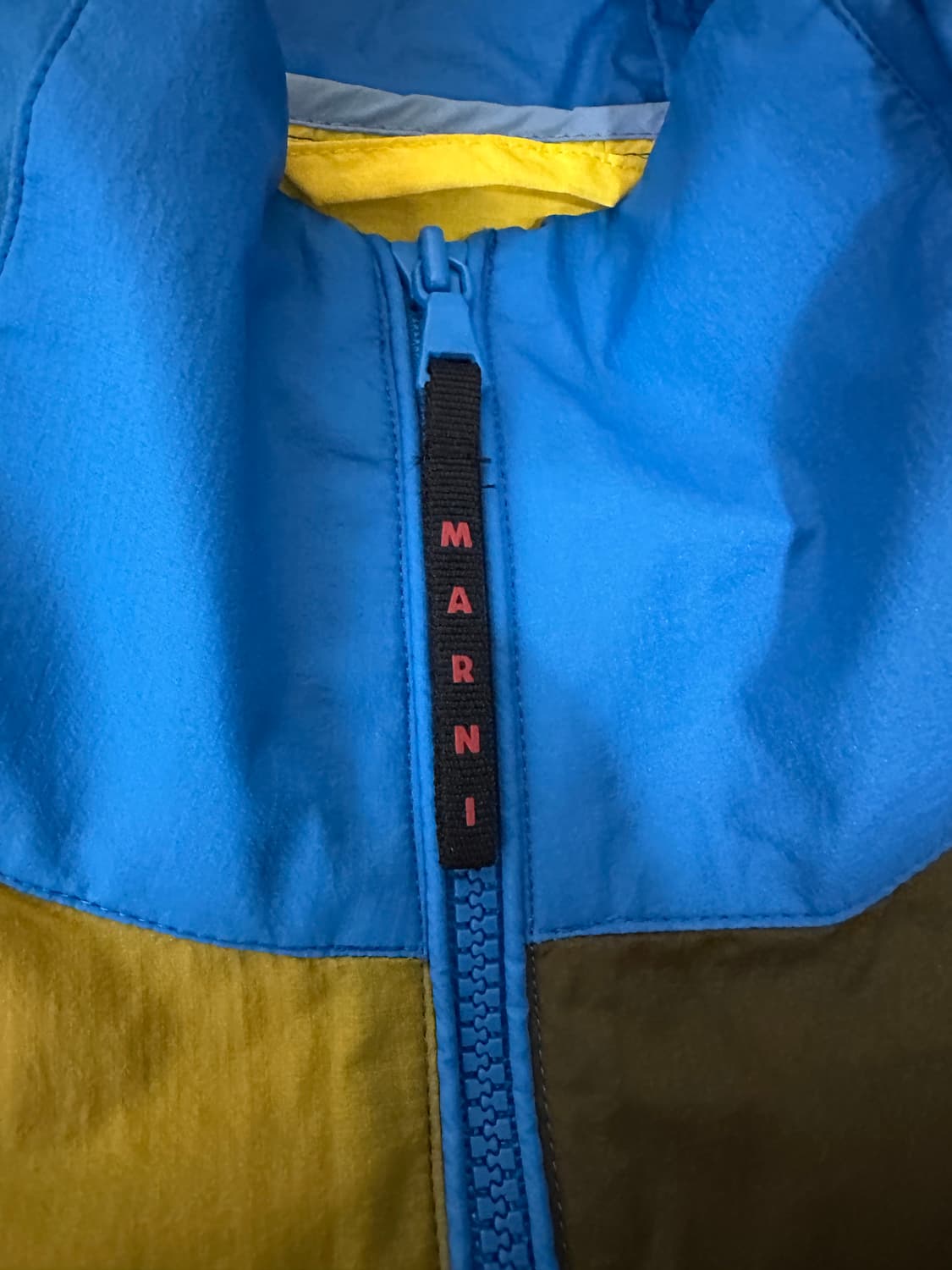 유니클로 마르니 바람막이 L 상품이미지2