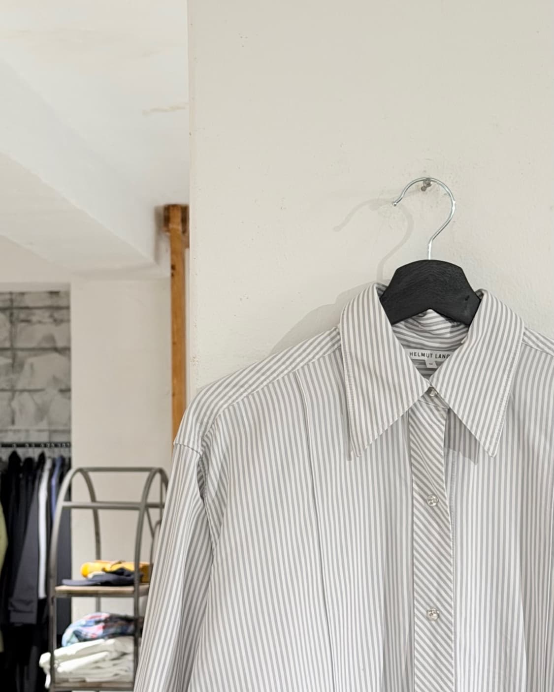 헬무트랭 화이트 그레이 스트라이프 셔츠 상품이미지2
