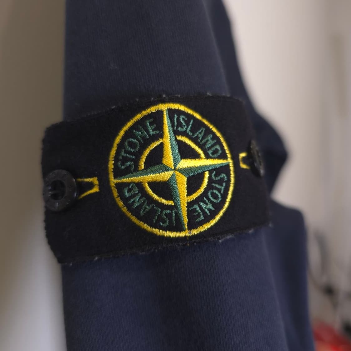 [중고/정품] 스톤아일랜드 와펜 패치 맨투맨 S 상품이미지3