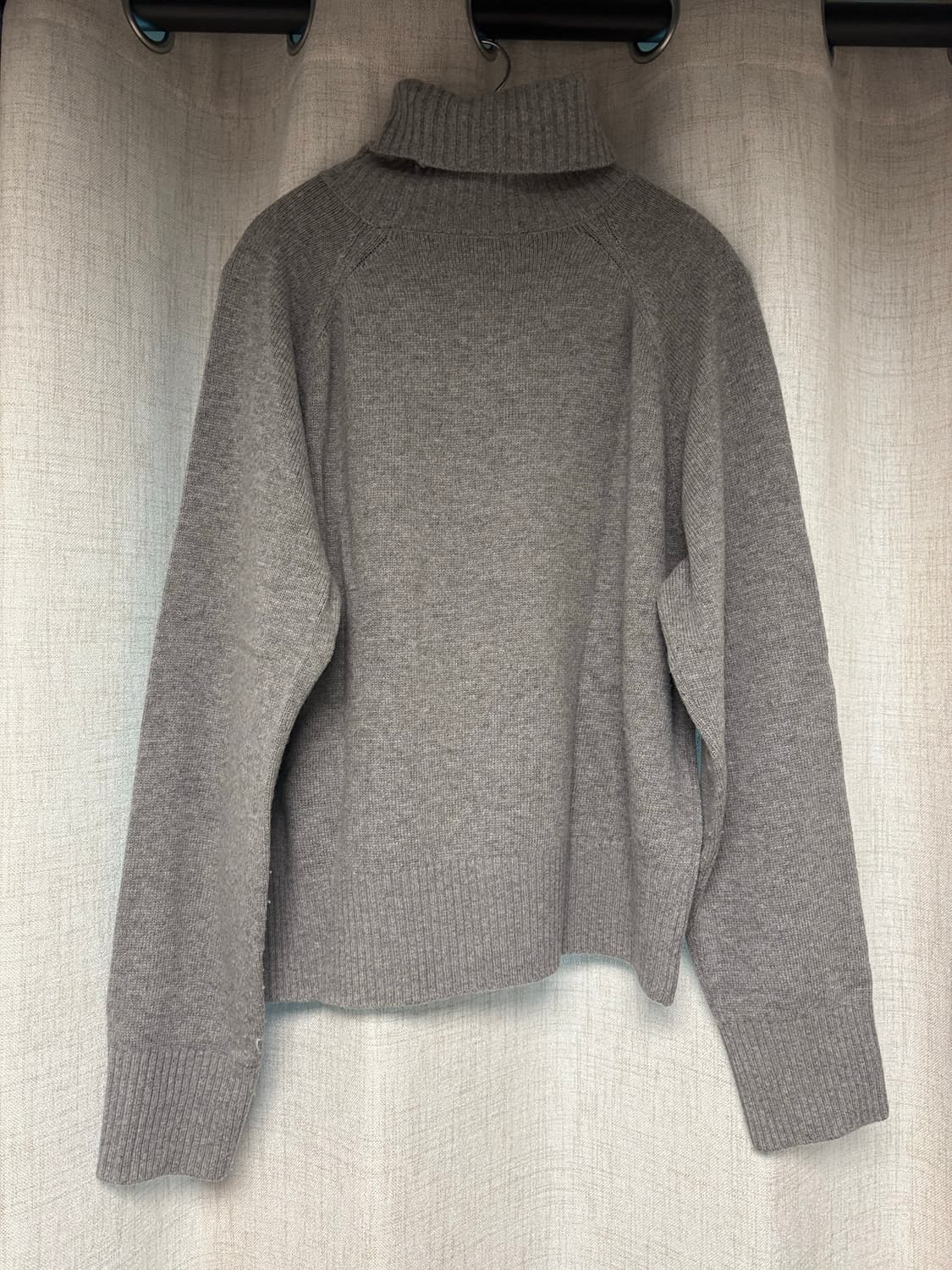 던스트 터틀넥 니트 L 상품이미지2