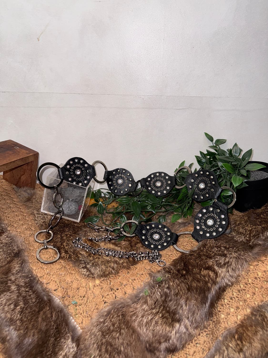 Black cubic punching disc chain belt 상품이미지2