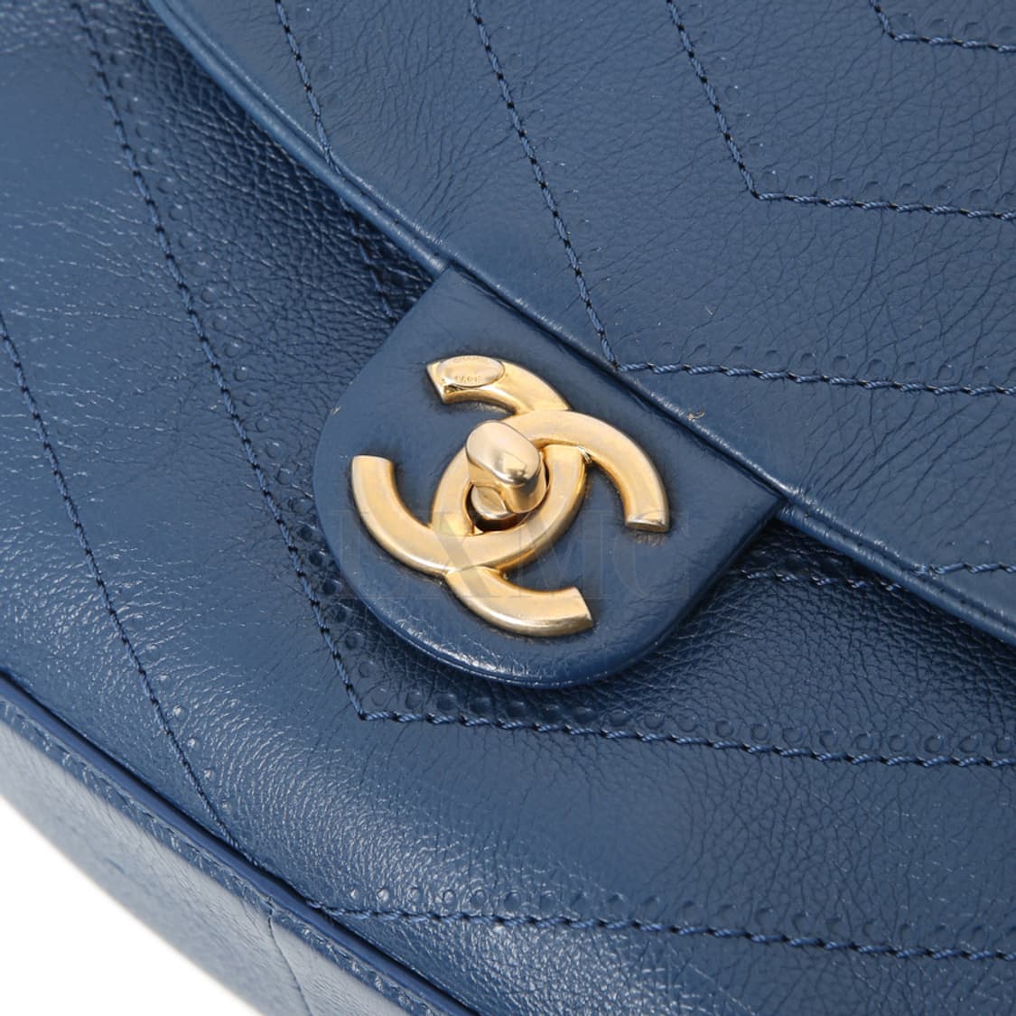 샤넬 쉐브론 크로스 드로스트링 미니 체인백 A57128 상품이미지9