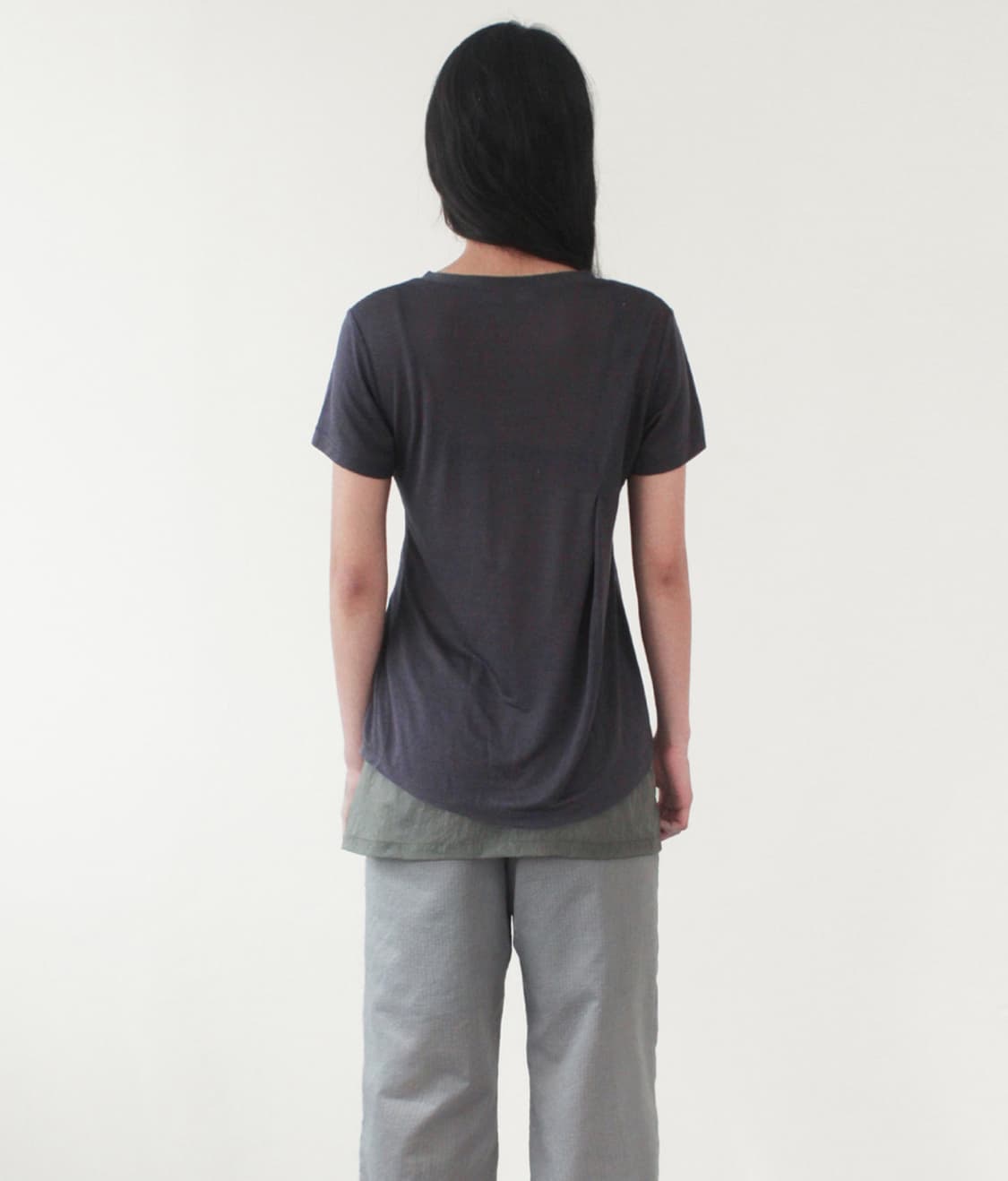 카셀 TENCEL PLEATS T-SHIRT, CHARCOAL 상품이미지2