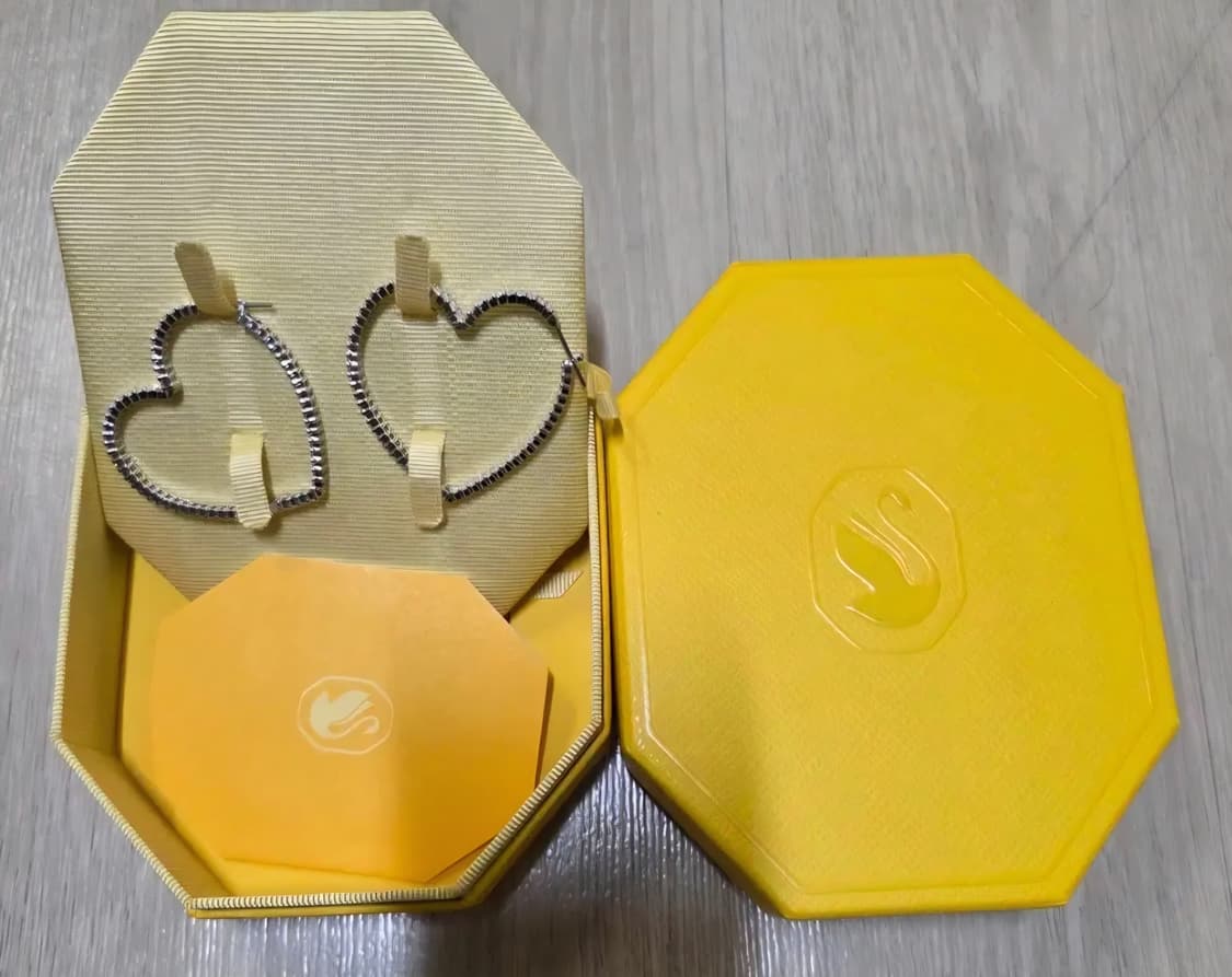 정가48만~새제품)스와로브스키 바게트컷 하트 귀걸이 정품 상품이미지8