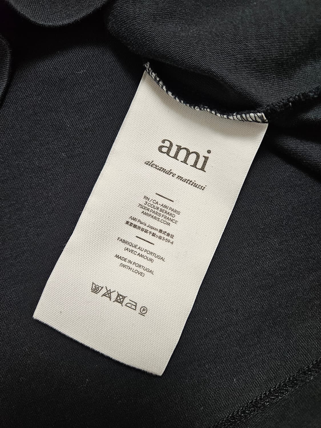 아미 스몰 로고 반팔 블랙 상품이미지8