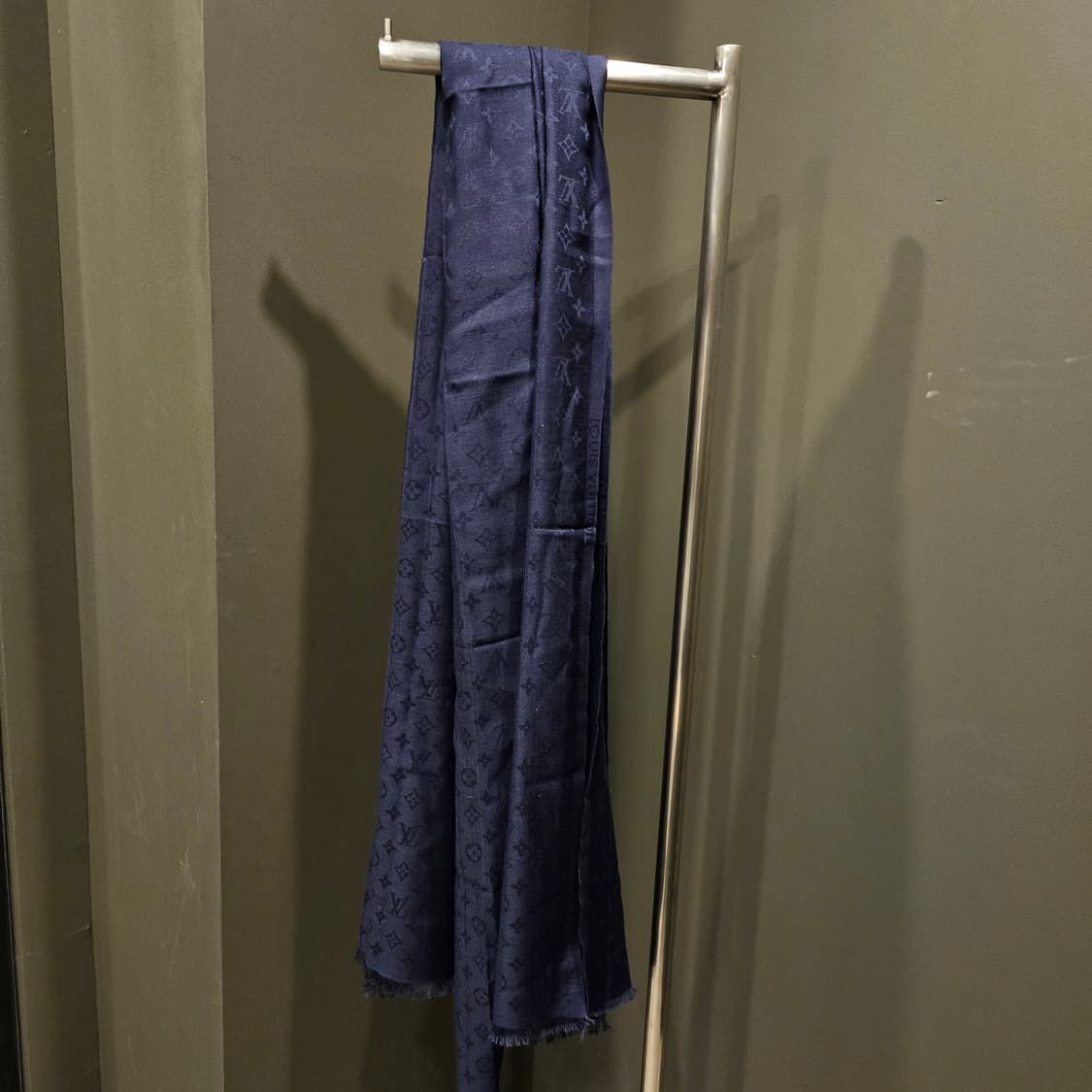 루이비통 울&실크 모노그램 신상 패치 머플러 상품이미지1