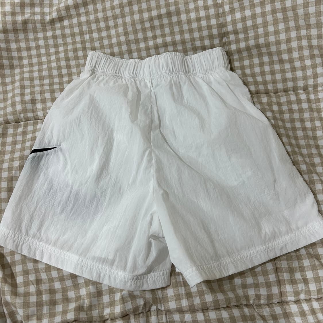 (급처) 나이키 W 스포츠웨어 에센셜 HBR 우븐 쇼츠 상품이미지2