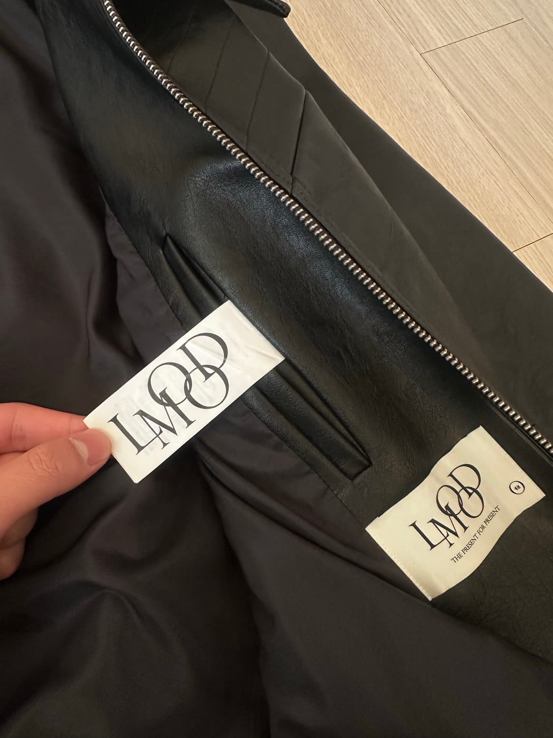 엘무드 캣츠 마크 레더 재킷 블랙 상품이미지3