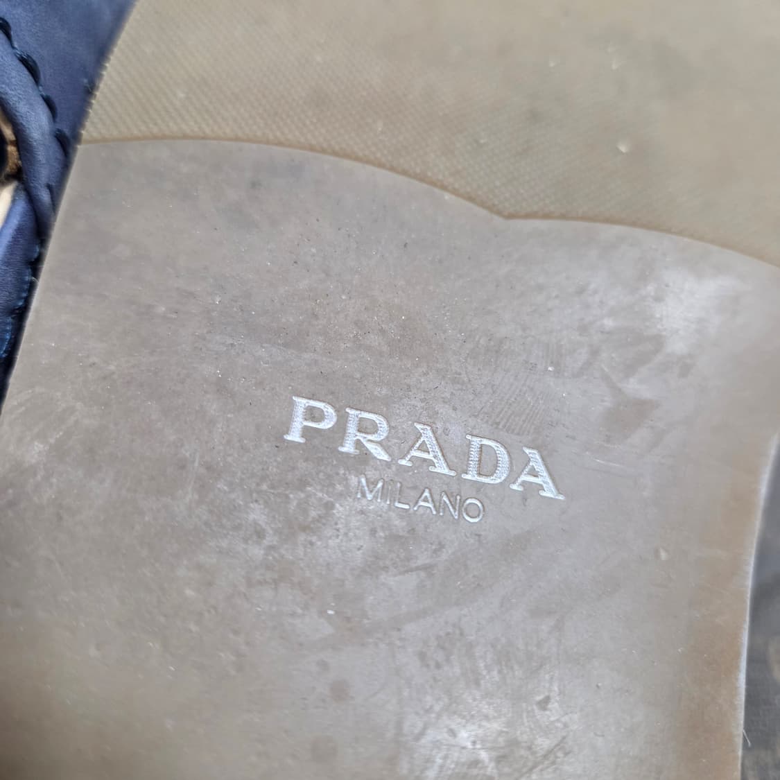프라다 스웨이드 슬립온 상품이미지8