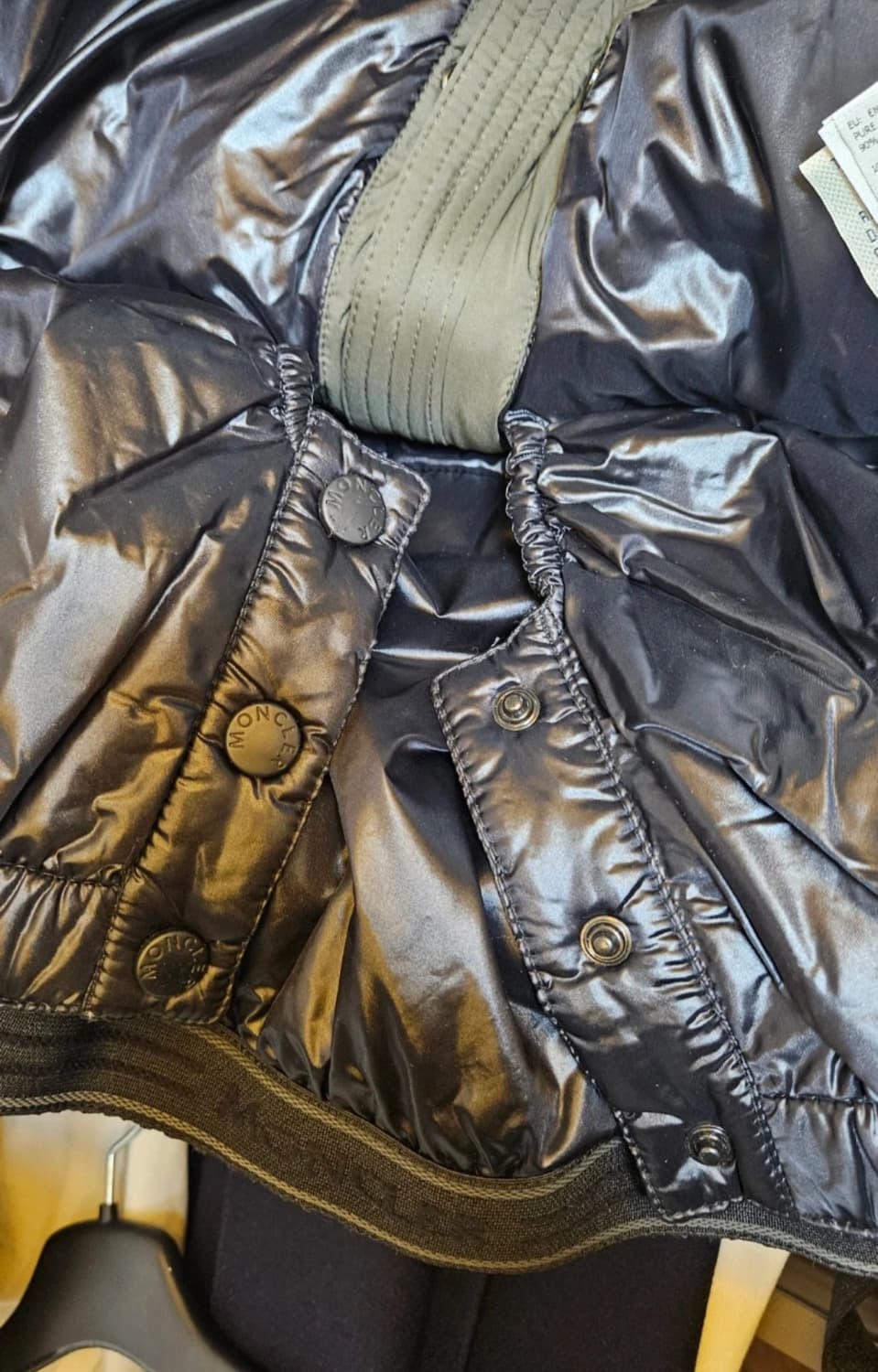 몽클레어 그레노블 카키 구스다운(4)
 상품이미지7