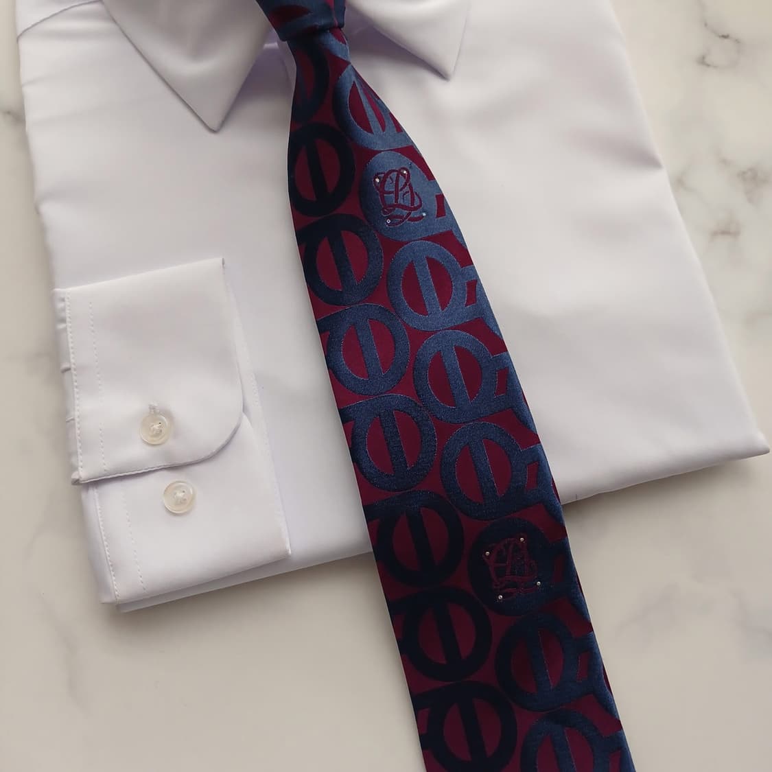 루이까또즈 실크 퍼플 로고 패턴 넥타이 8.9cm A+등급 A18722
 상품이미지5