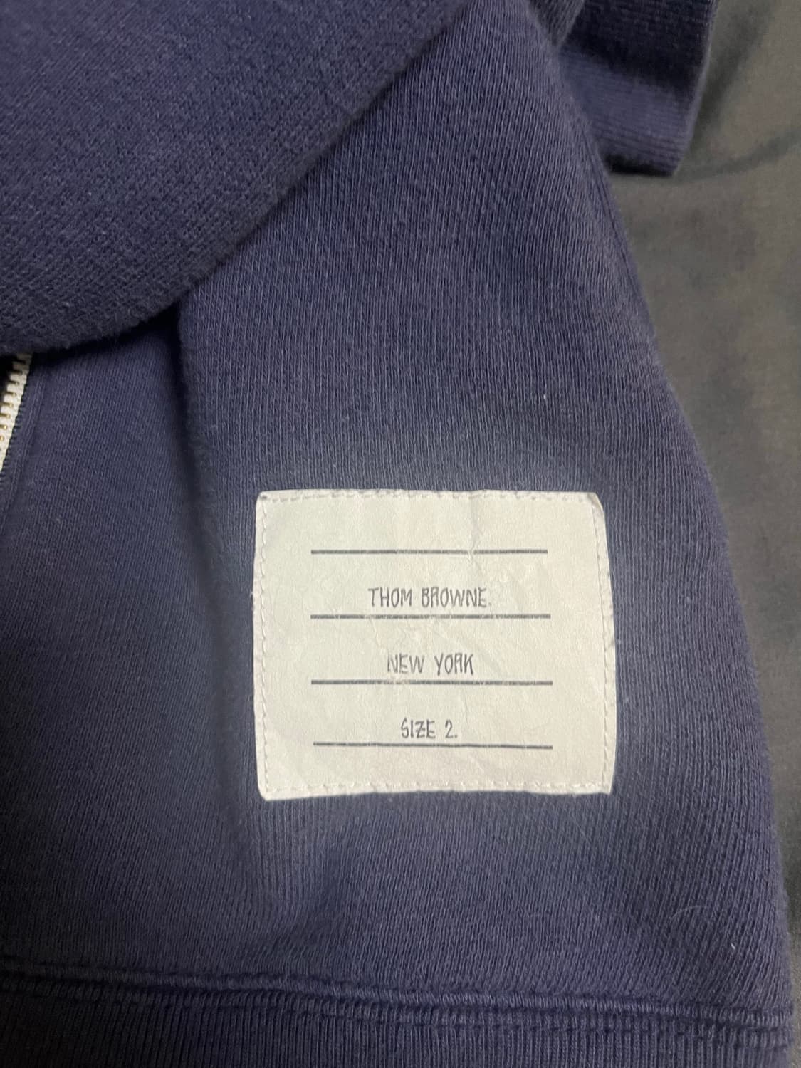 톰브라운 사선완장 후드집업 네이비 2사이즈 상품이미지3