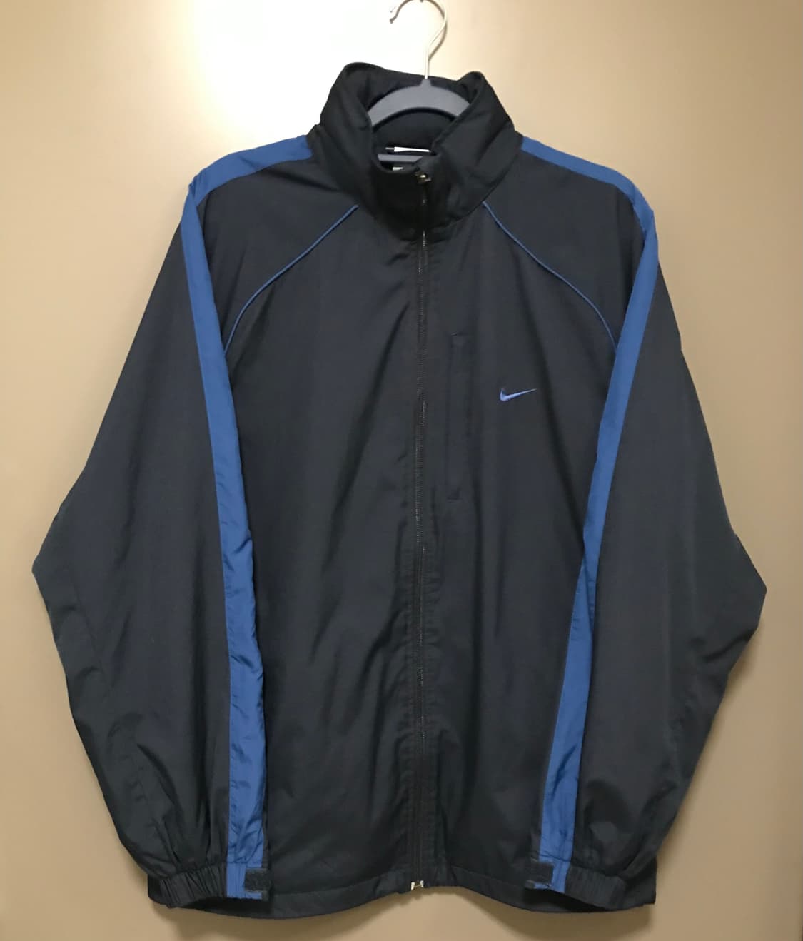 나이키 일본판 빅로고 바람막이 상품이미지1