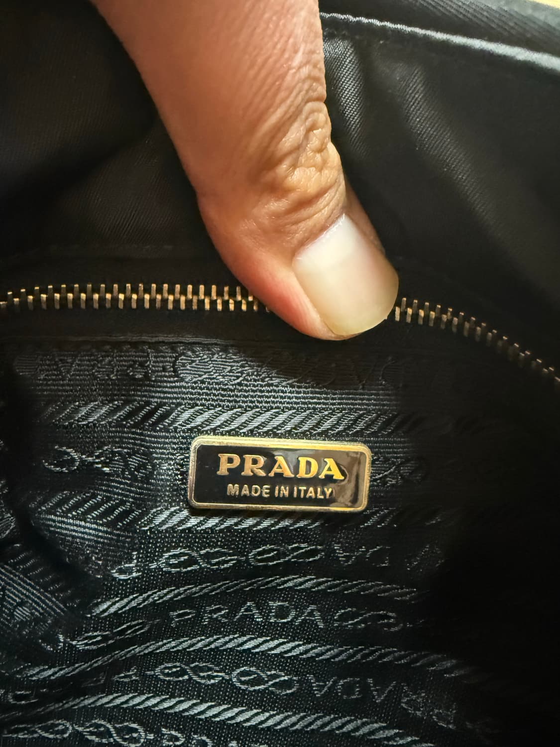 프라다 포코노 호보백 블랙 상품이미지5