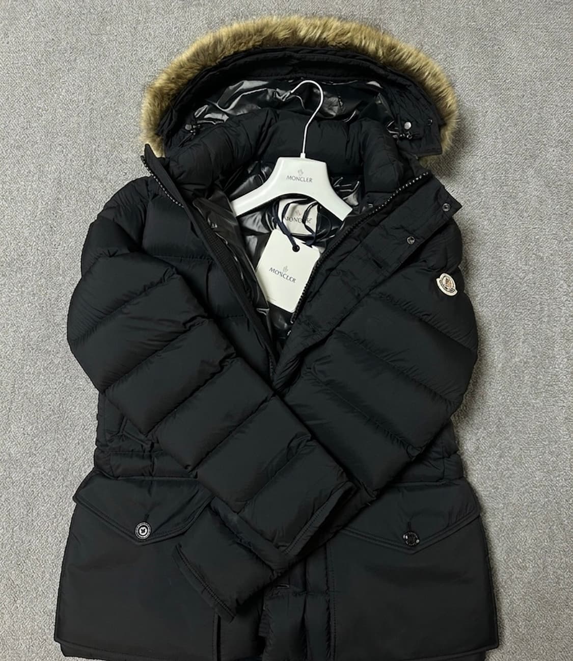 [새상품급/인보이스] 몽클레어 클루니 24FW 상품이미지1