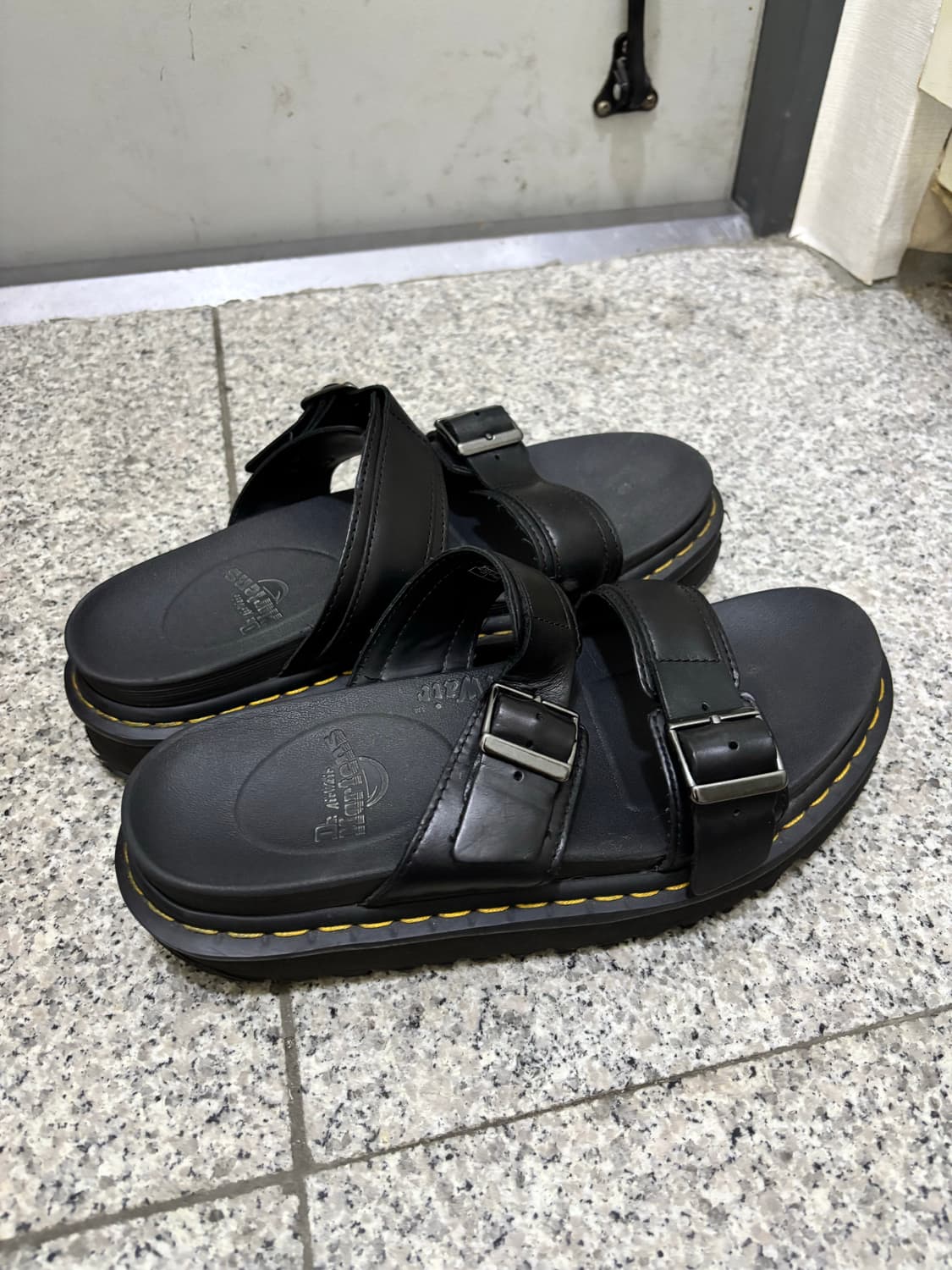 닥터마틴 마일즈 블랙(250) 상품이미지3