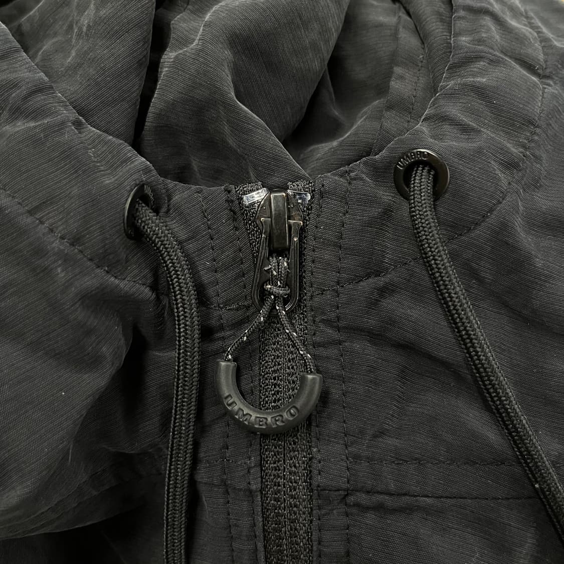 [정품/90,S] 엄브로 블랙 후드 바람막이 자켓 b15 상품이미지6