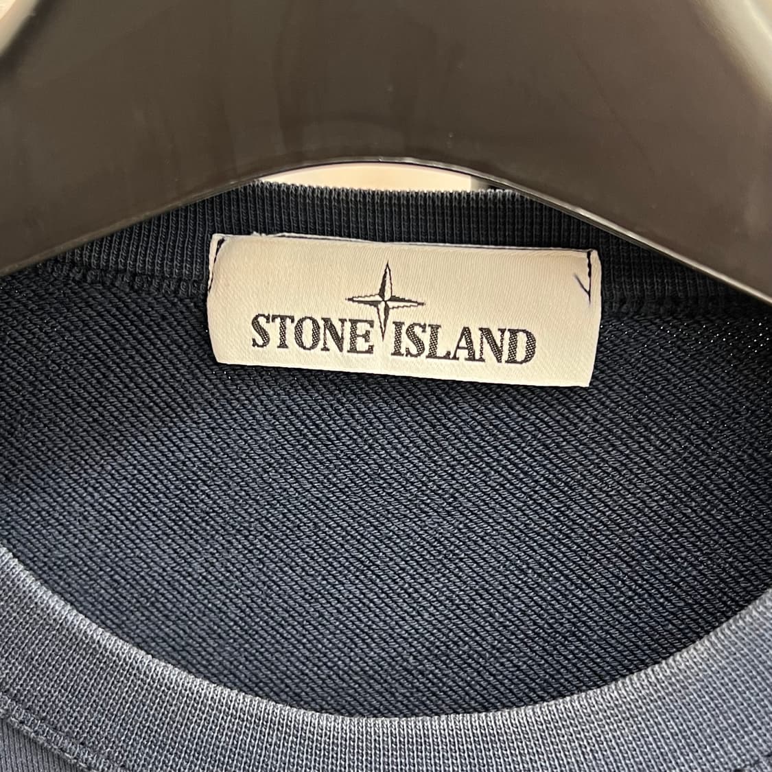 스톤아일랜드 와펜 맨투맨 네이비 (L) 상품이미지3