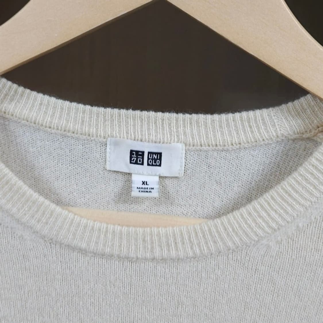 105)유니클로 캐시미어100%니트 아이보리 상품이미지3