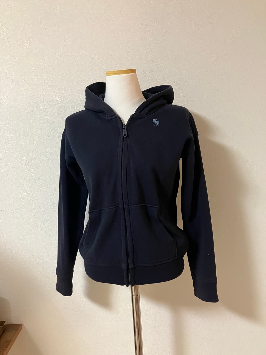 아베크롬비 네이비 후드집업 키즈140사이즈(여성xxs-xs) 상품이미지1