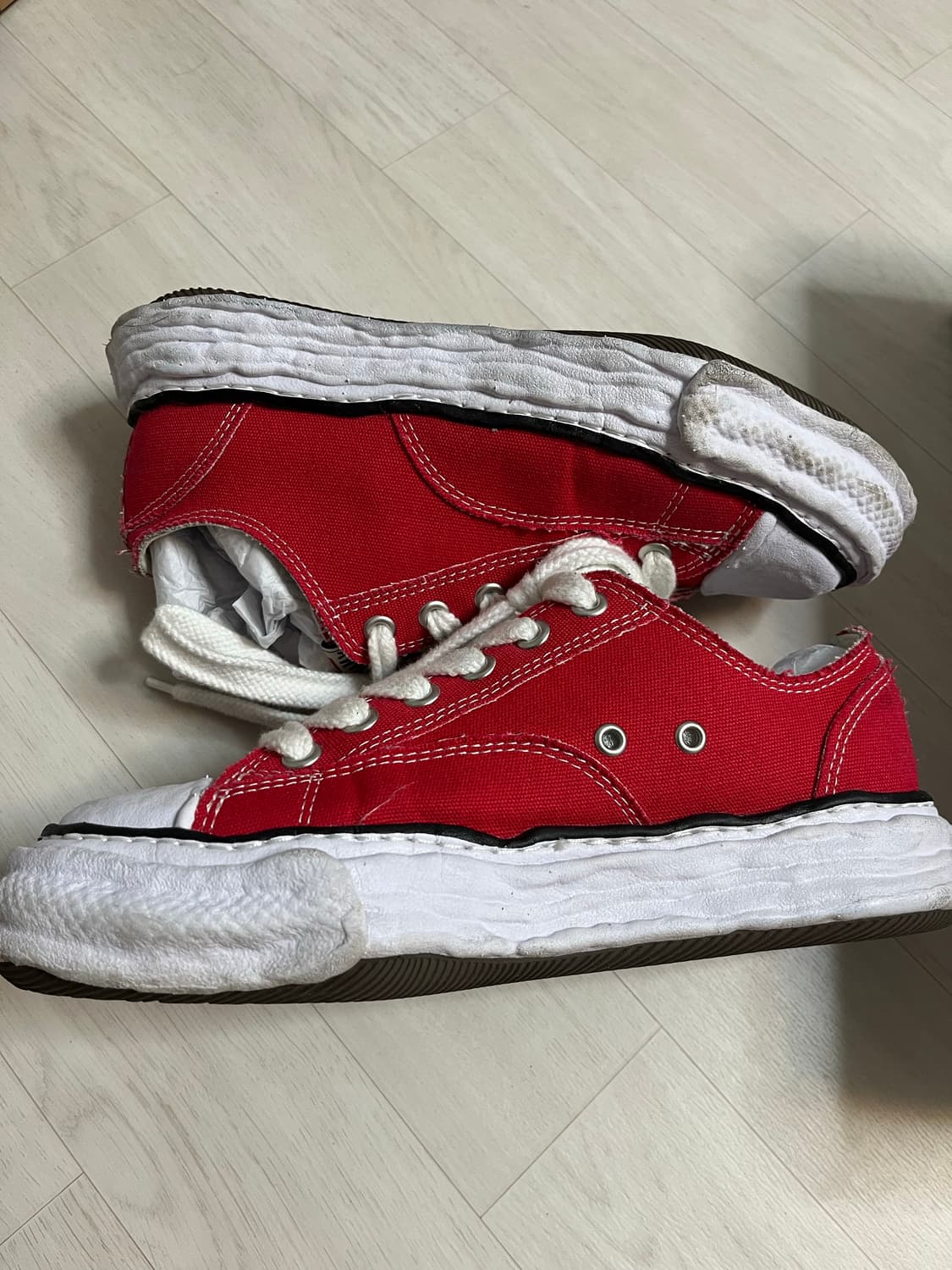 메종 미하라 야스히로 피터슨23 OG 솔 캔버스 로우탑 스니커즈 레드 상품이미지8