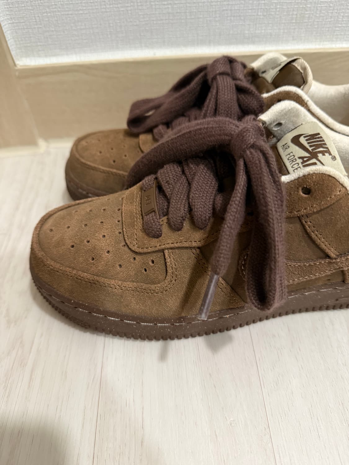 나이키 에어포스 235 카카오 와우 초코포스 상품이미지2