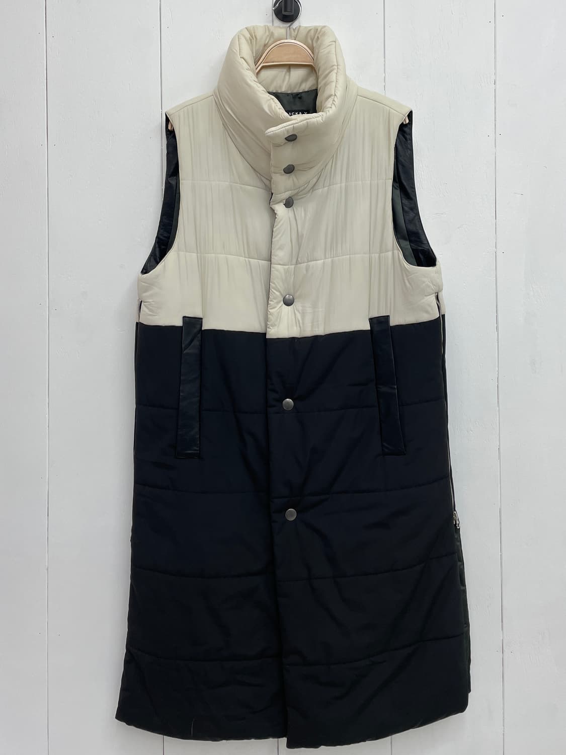 퍼블리카 엑스 하이넥 배색 롱 패딩 조끼 상품이미지2