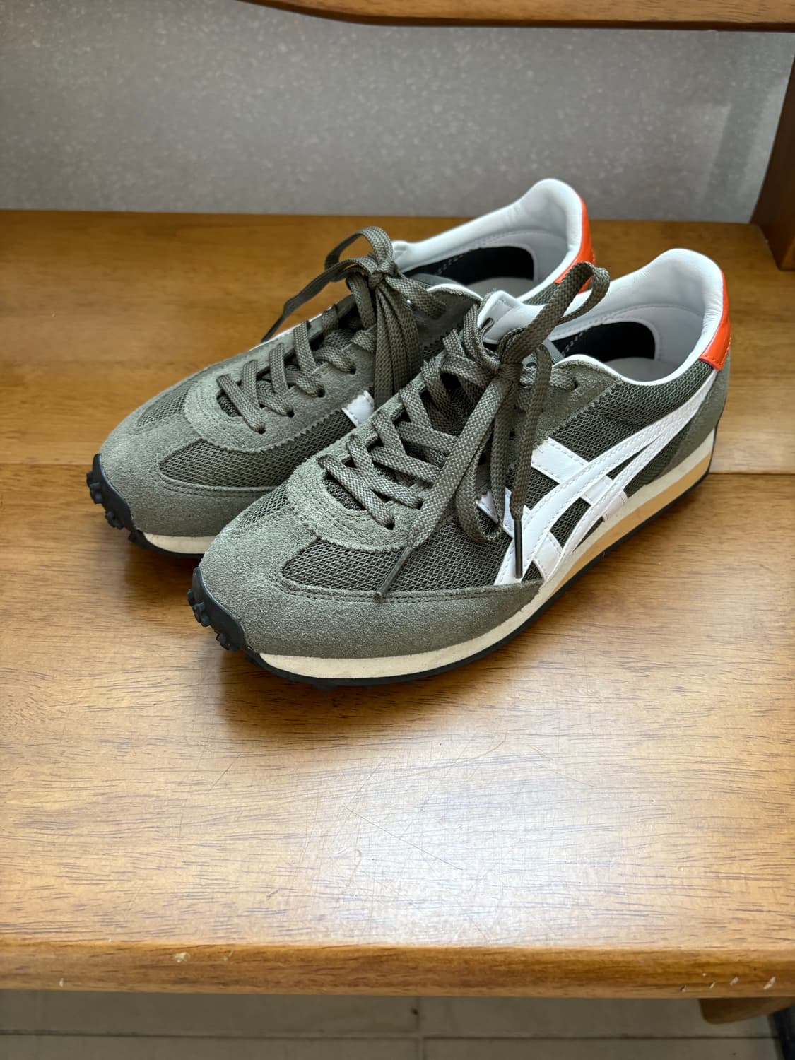 오니츠카타이거 트레일 러닝화 상품이미지2