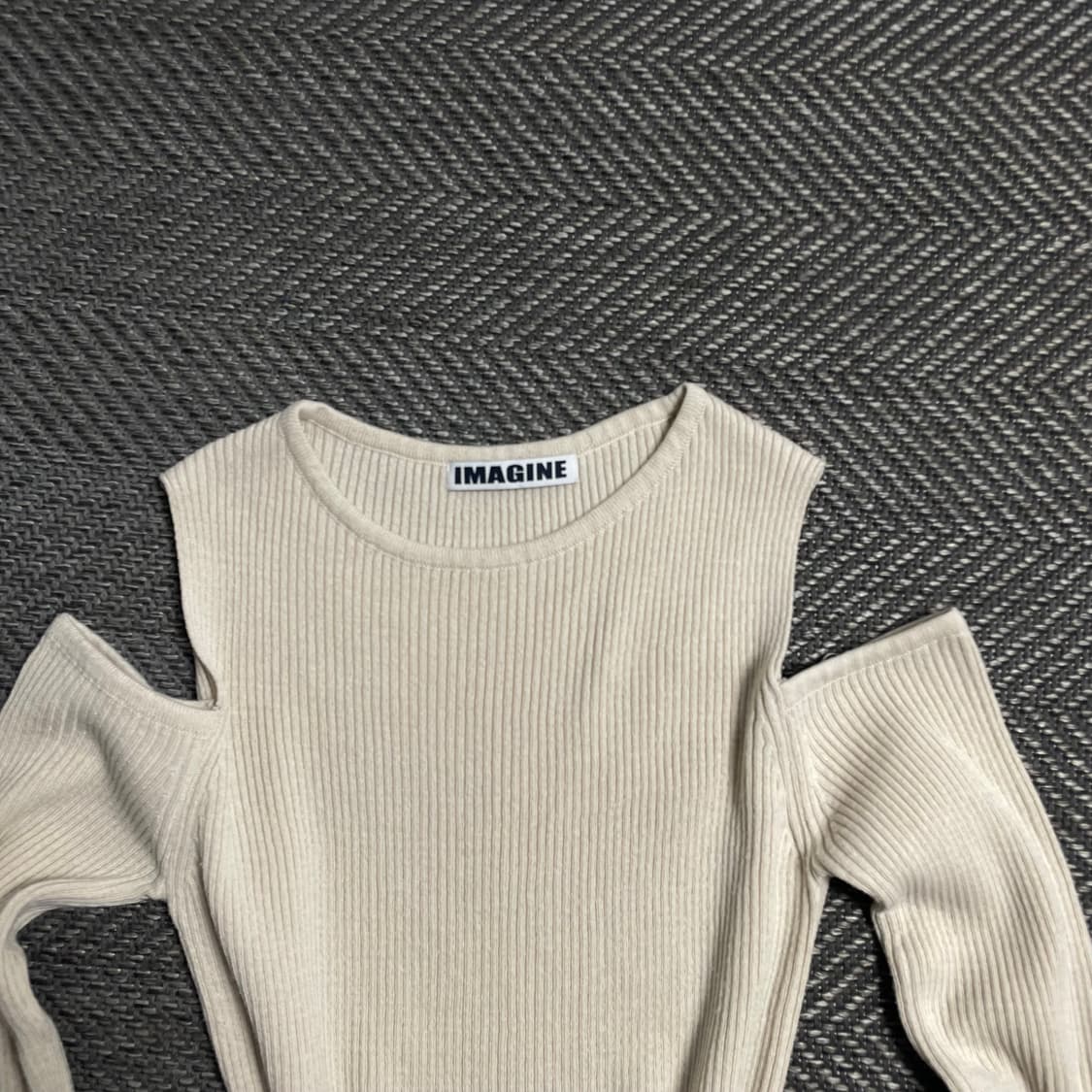 IMAGINE 빈티지 오프숄더 긴팔 티셔츠 y 5330 상품이미지4