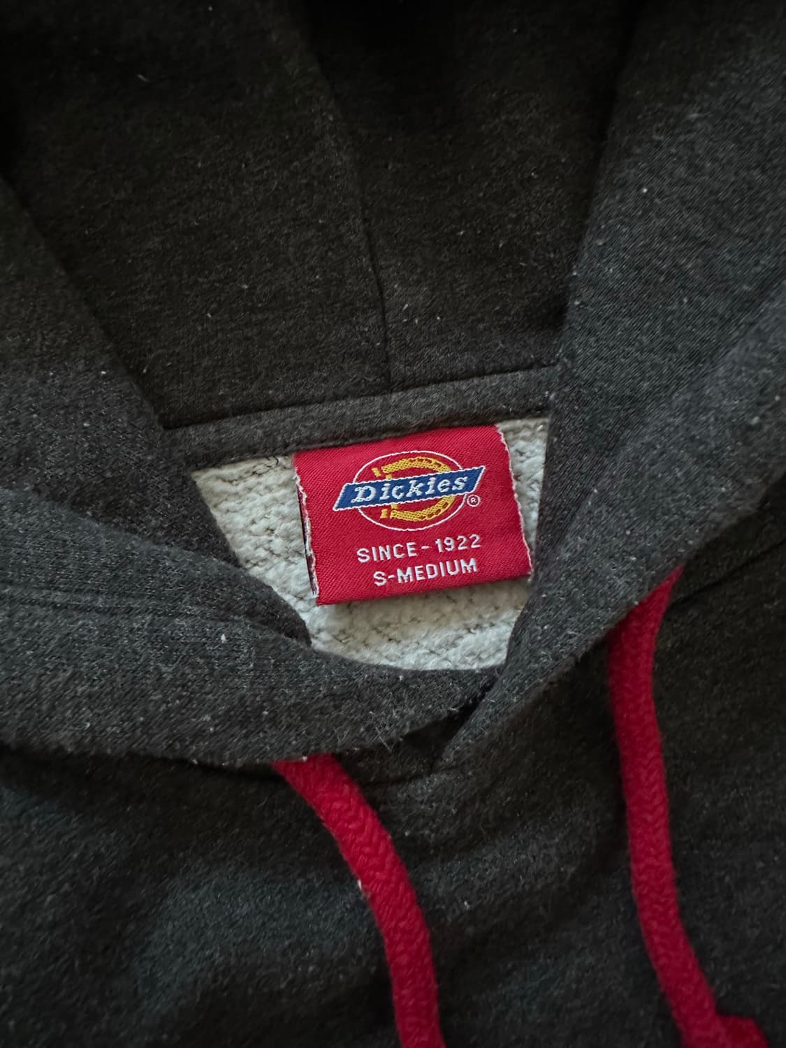 디키즈 중앙 자수로고 차콜 후드티 상품이미지7