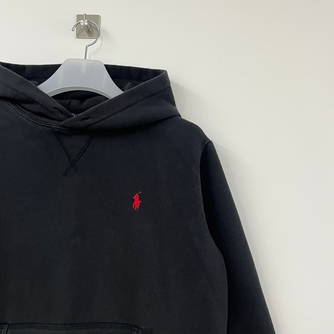 폴로 랄프로렌 신형 레드 포니 블랙 후드티 상품이미지4