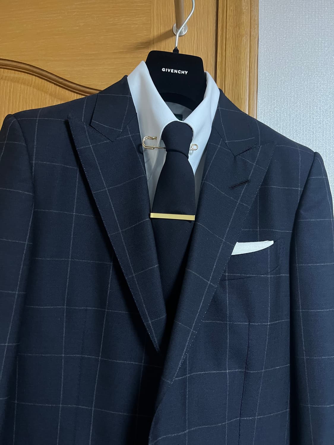 톰포드 수트 상품이미지1