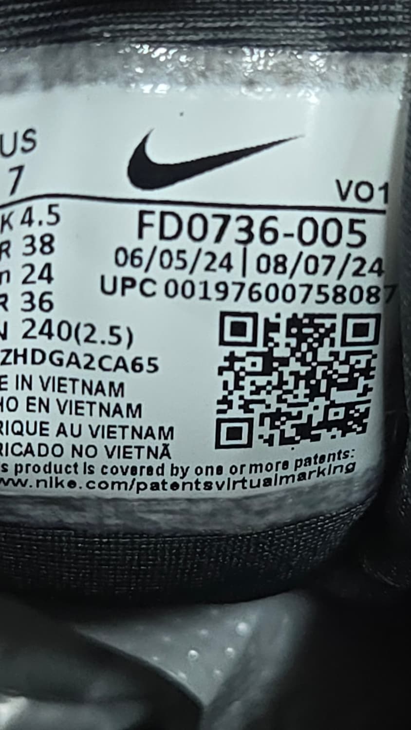 나이키 240mm-  V2K 런 블랙 메탈릭 실버 상품이미지7