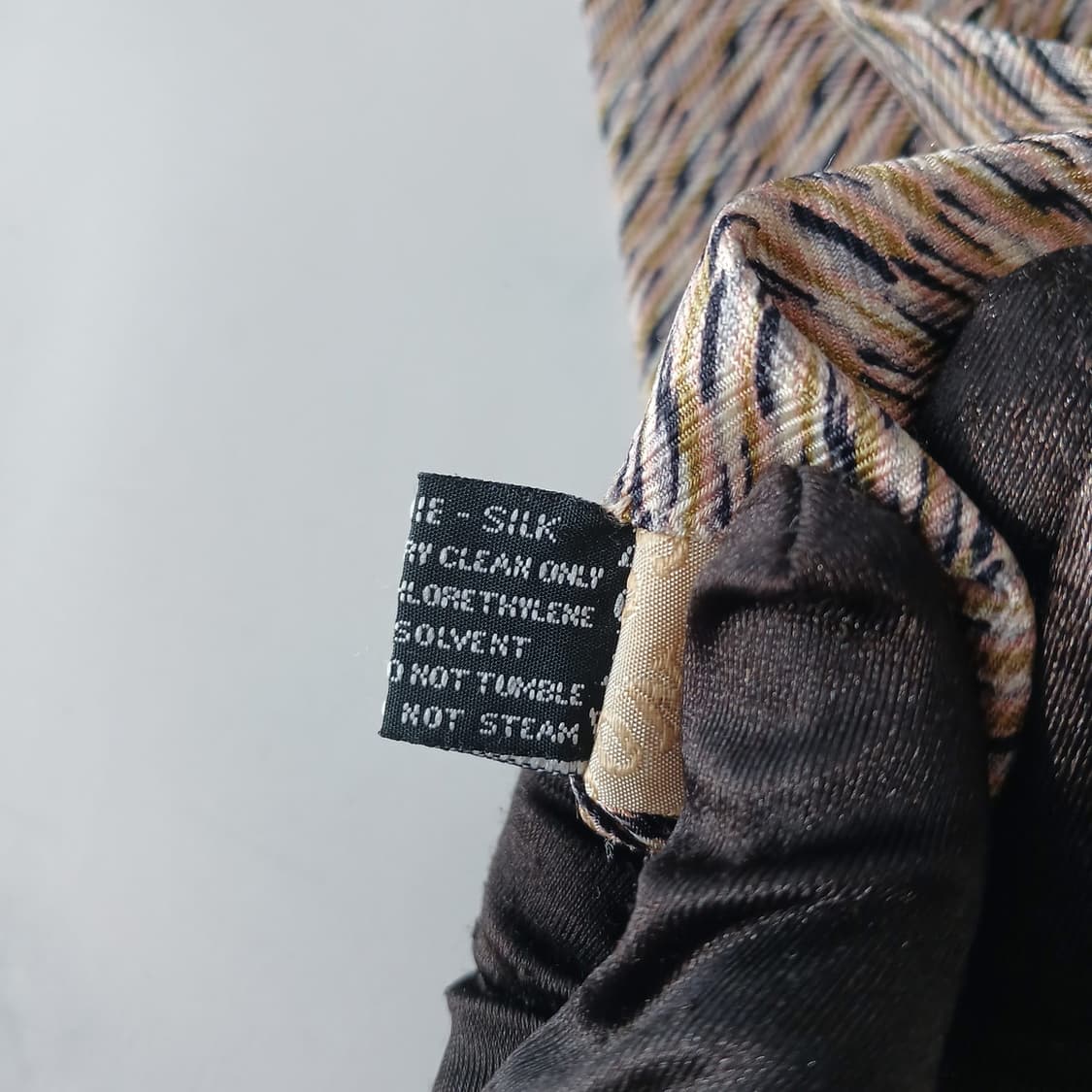 미쏘니 실크 베이지 텍스처 패턴 넥타이 8.7cm A+등급 A19211
 상품이미지8