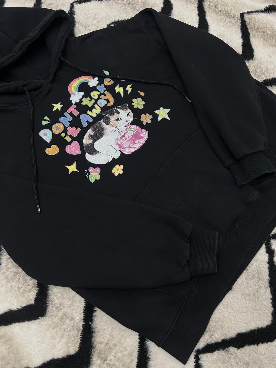 [L]꼼파뇨 Cake Cat 오버핏 후드/블랙/기모 상품이미지3